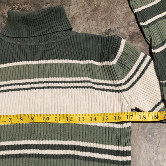 Sonoma - Women’s Turtleneck Sweater (S) - Picture 3 of 7